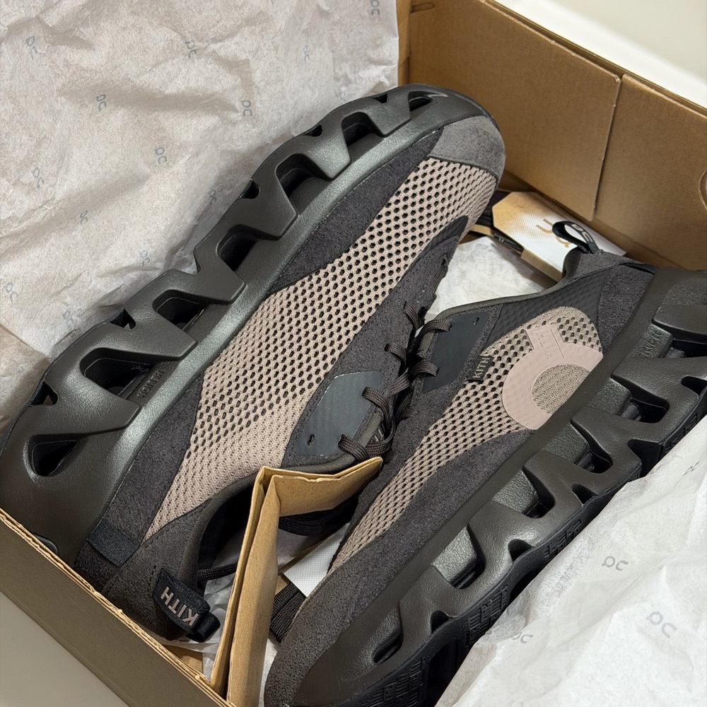 NEW Kith for On K-Tech 2 mesh-panels sneakers - Picture 2 of 11